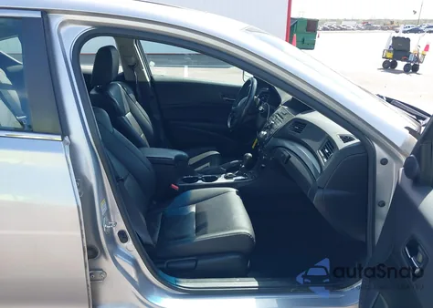 2013 Acura Ilx 2.0L z USA, uszkodzony, nr VIN 19VDE1F78DE003134